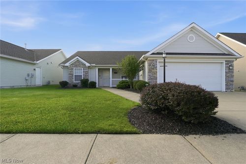 320 Falling Leaf Dr, Seven Hills, OH, 44131-5732 | Card Image