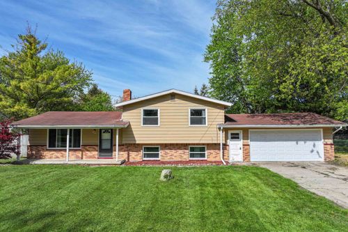 6058 Meadowwood Ln, Grand Blanc, MI, 48439-9174 | Card Image