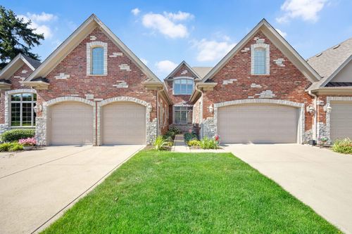 2454 Durand Dr, Downers Grove, IL, 60516-1052 | Card Image