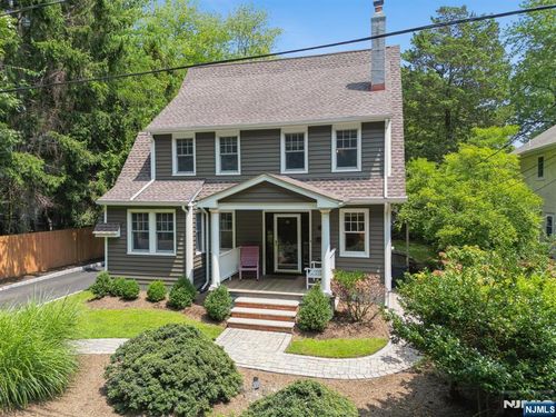 17 River Rd, Harrington Park, NJ, 07640-1709 | Card Image
