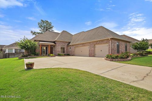 142 Camden Lake Dr, Madison, MS, 39110-7030 | Card Image