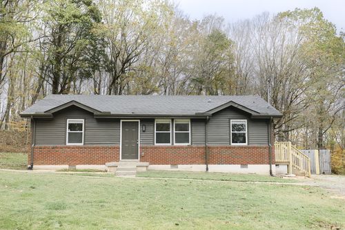 725 Kingsbury Rd, Clarksville, TN, 37040-4431 | Card Image