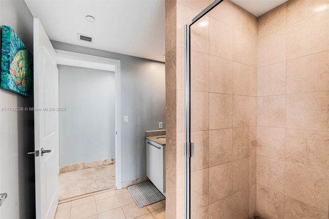 APT-1202 - 3101 S Ocean Dr, Condo with 3 bedrooms, 3 bathrooms and null parking in Hollywood FL | Image 39