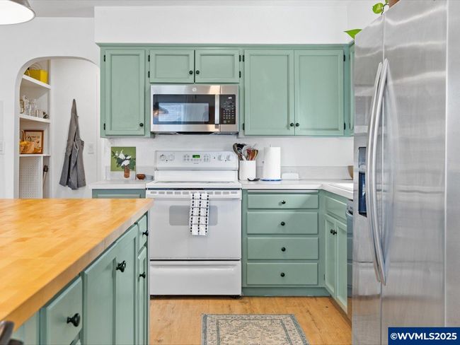 507 S Main St St, House other with 3 bedrooms, 1 bathrooms and null parking in Jefferson OR | Image 8