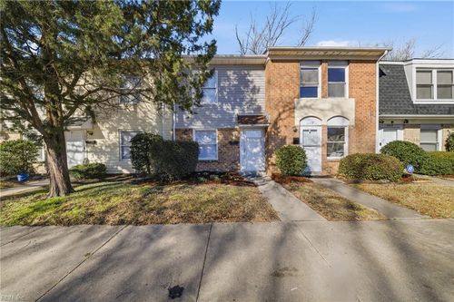 1661 Darren Cir, Portsmouth, VA, 23701-3103 | Card Image