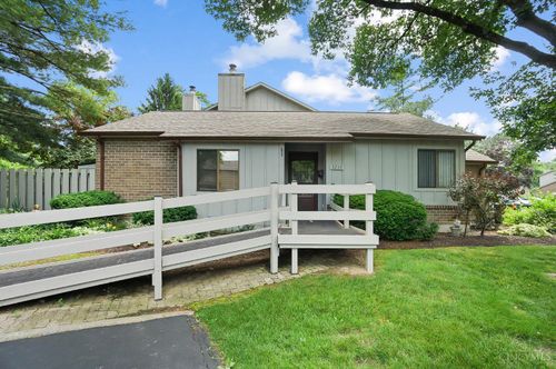 3235 Pebblebrook Ln, Colerain Twp, OH, 45251-5140 | Card Image
