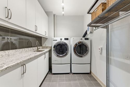 apt-4a-913 W Van Buren St, Chicago, IL, 60607-3528 | Card Image