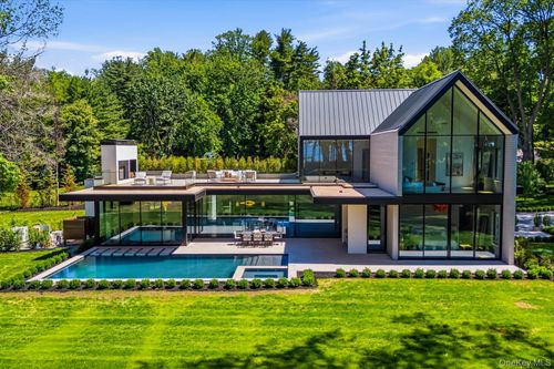 28 Watch Way, Lloyd Harbor, NY, 11743-9707 | Card Image