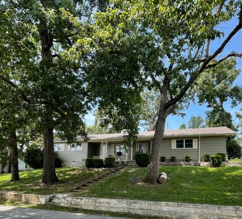 132 Pierson Ave, Forsyth, MO, 65653-5390 | Card Image