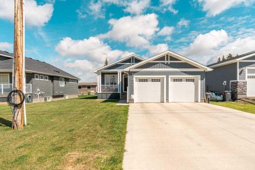 129 W W 2 Ave N, Magrath, AB, T0K | Card Image