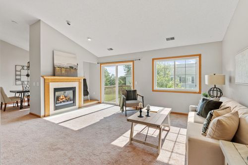 7539 Derby Ln, Shakopee, MN, 55379-7085 | Card Image