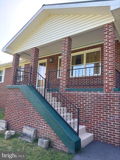 1062 Mill Gap Rd, LOST CITY, WV, 26810-8421 | Card Image