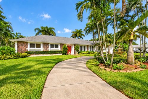 8 Bell Ln, Palm Springs, FL, 33406-6580 | Card Image