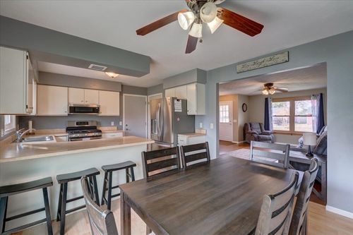 90 E Countryside Drive, EVANSVILLE, WI, 53536-1181 | Card Image