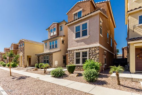 2044 N 77th Ln, Phoenix, AZ, 85035-5122 | Card Image