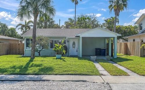 861 Bruce Ave, CLEARWATER BEACH, FL, 33767-1114 | Card Image