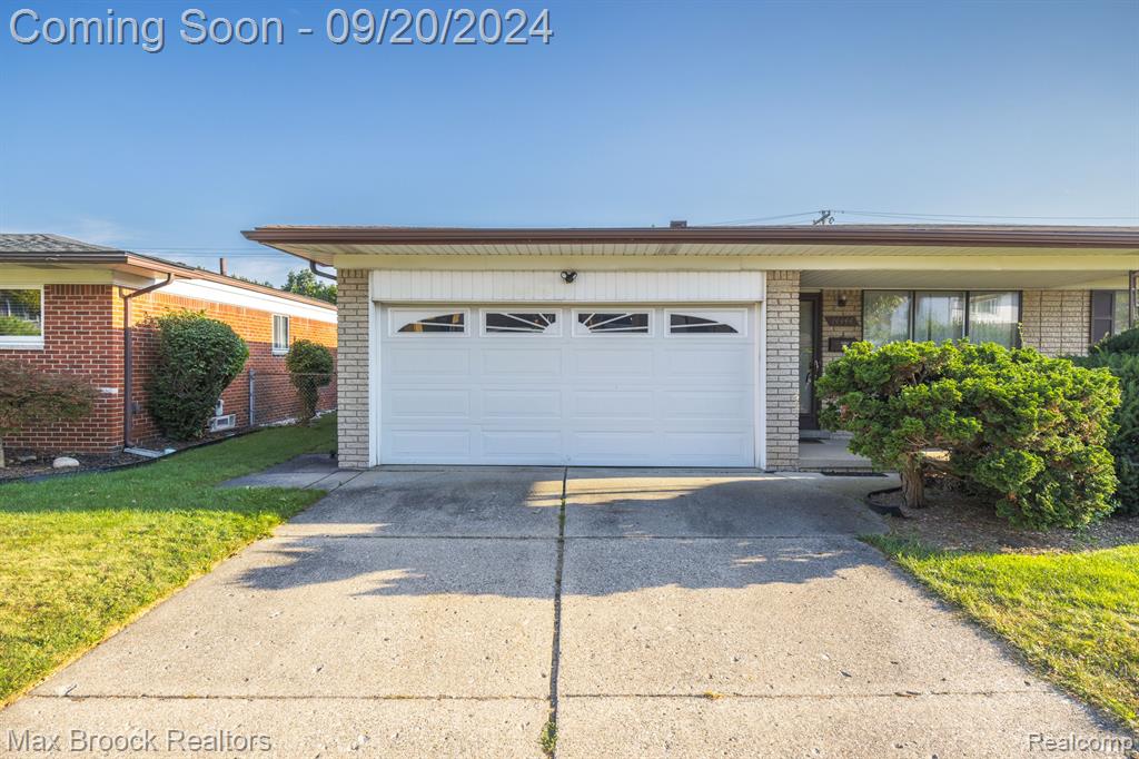 Talbot Dr, Warren, MI 48088