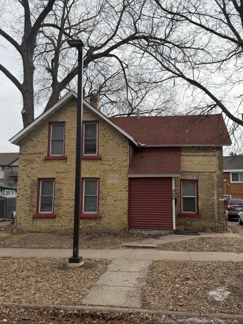 320 8th Ave S, Saint Cloud, MN, 56301-4209 | Card Image