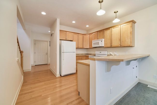 70 Spinnaker Dr, Condo with 2 bedrooms, 3 bathrooms and null parking in Manistee MI | Image 8