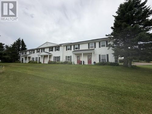 2 Mackinley Cres, Cornwall, PE, C0A1H8 | Card Image