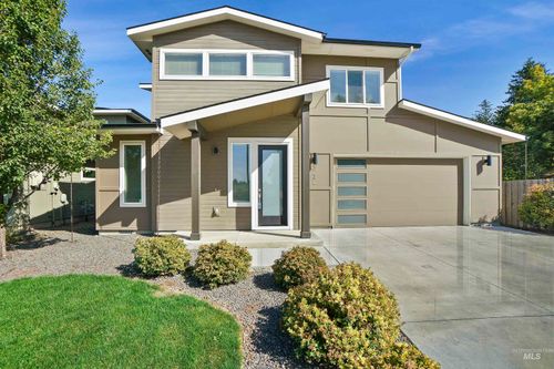 3242 S Annett Ave, Boise, ID, 83705-4221 | Card Image