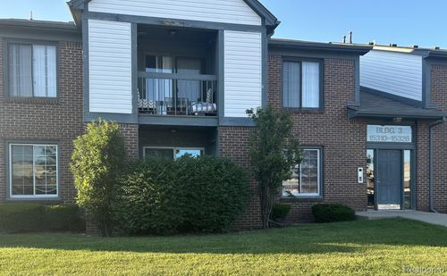15322 Ashley Ct, Macomb, MI, 48044-3802 | Card Image