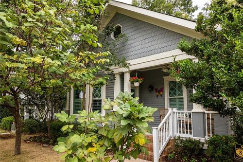 83 Waddell St Ne, Atlanta, GA, 30307-2466 | Card Image
