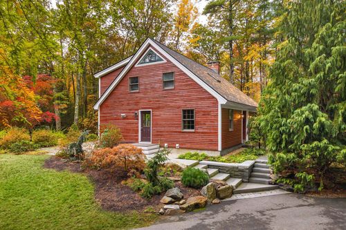 519 Hall Road, Barrington, NH, 03825 | Card Image