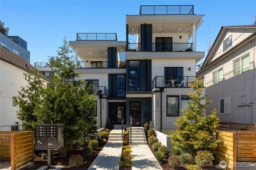 1431 22nd Ave, Seattle, WA, 98122-2909 | Card Image