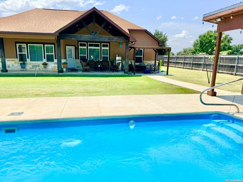 149 W Short Meadow Dr, Lytle, TX, 78052-3986 | Card Image