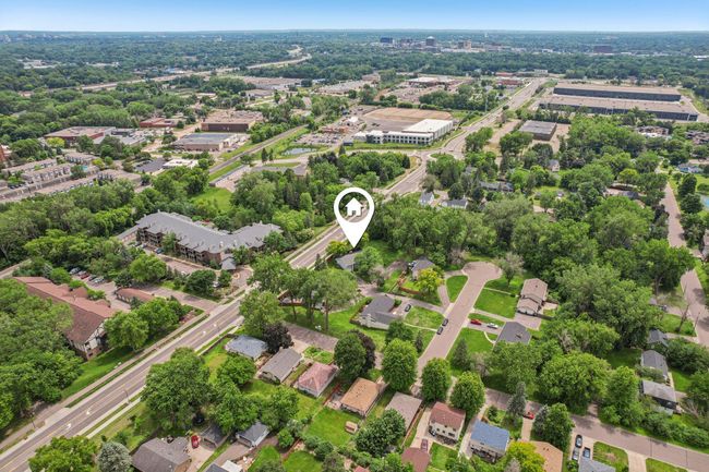 52-web-or-mls-Douglas Dr N-1806-052.jpg | Image 52