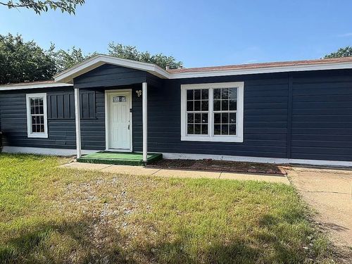 5586 Pinson St, Fort Worth, TX, 76119-1723 | Card Image