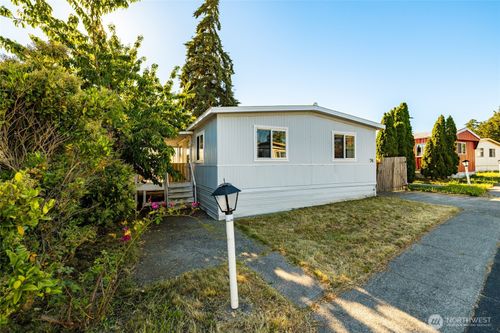 74-700 Nw Crosby Ave, Oak Harbor, WA, 98277-3864 | Card Image