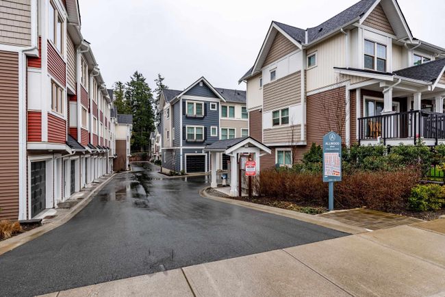 5 - 2796 Allwood Street, Townhouse with 2 bedrooms, 2 bathrooms and 1 parking in Abbotsford BC | Image 2