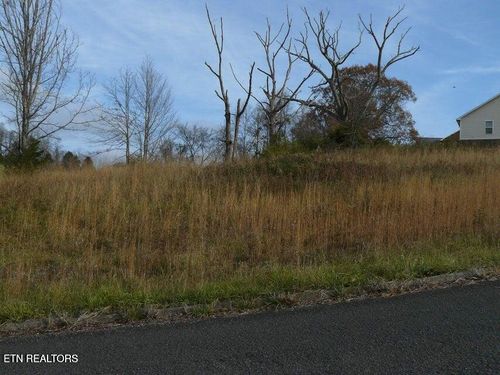 141 Henley St, Tazewell, TN, 37879-3969 | Card Image