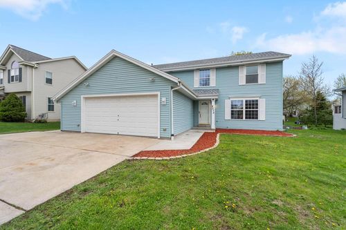 8275 S Park View Court, Oak Creek, WI, 53154 | Card Image