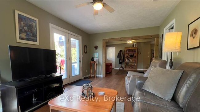 73615 10 Sideroad, House other with 3 bedrooms, 1 bathrooms and 10 parking in Meaford ON | Image 9