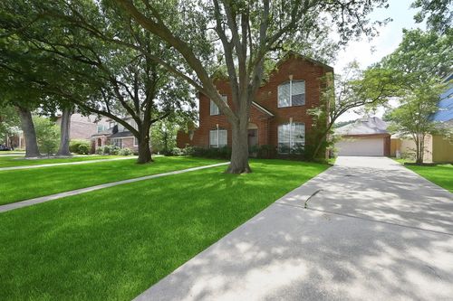 6419 Sutter Park Ln, Houston, TX, 77066-3946 | Card Image