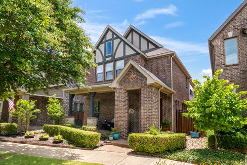 1207 Harris Hawk Way, Arlington, TX, 76005-1107 | Card Image