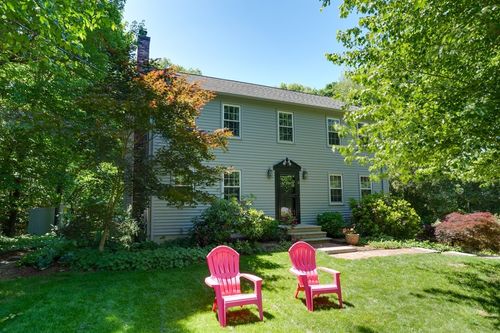 11 Chickadee Dr, Norfolk, MA, 02056-1740 | Card Image