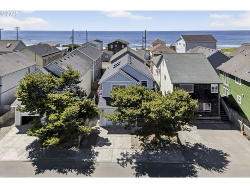 929 Nw Spring St, Newport, OR, 97365-3322 | Card Image