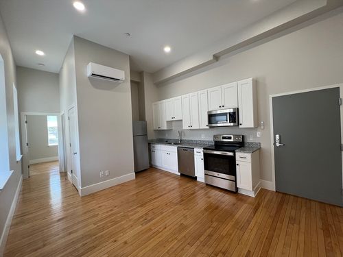 20-34 Saint Joseph St, Fall River, MA, 02723-2058 | Card Image