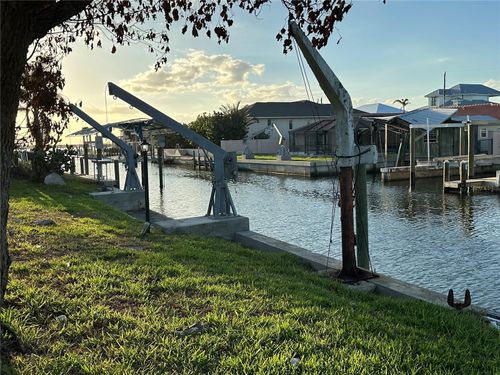 1926 Massachusetts Ave, ENGLEWOOD, FL, 34224-5522 | Card Image