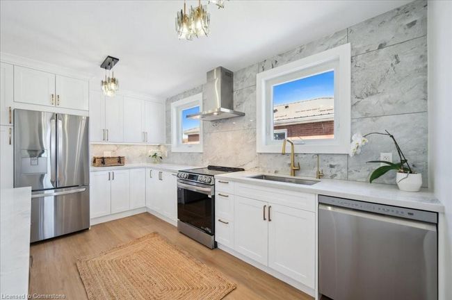 272 E 35 Th St, House other with 4 bedrooms, 2 bathrooms and 3 parking in Hamilton ON | Image 7