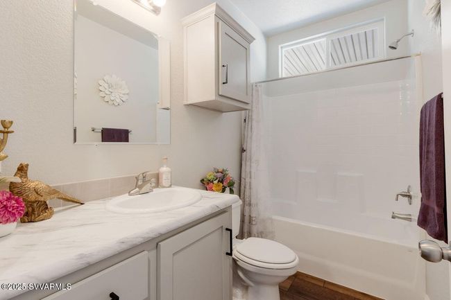 Guest Bathroom | Image 23