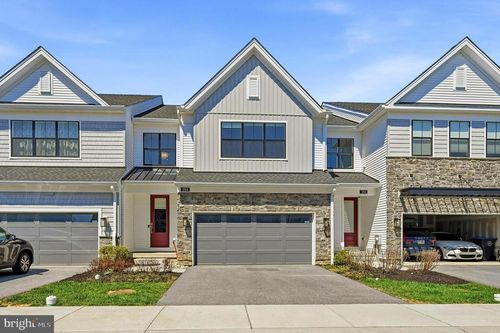 253 Iris Ln, CHESTER SPRINGS, PA, 19425-3922 | Card Image