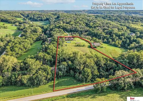 2377 Shea De Lane Dr, Missouri Valley, IA, 51555-5060 | Card Image