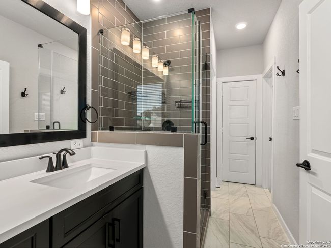 UNIT-30 - 5843 Whitby Rd, House other with 3 bedrooms, 4 bathrooms and null parking in San Antonio TX | Image 20