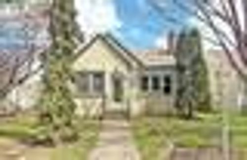 3509 45th Avenue S, Minneapolis, MN, 55406 | Card Image