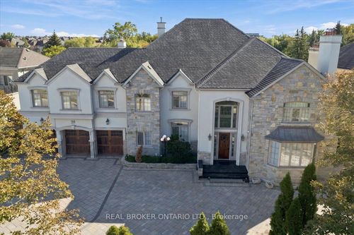 39 Dewbourne Ave, Richmond Hill, ON, L4B3G9 | Card Image